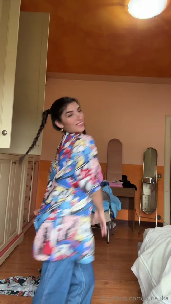 Bufalika Love Dancing In Jeans And Bra